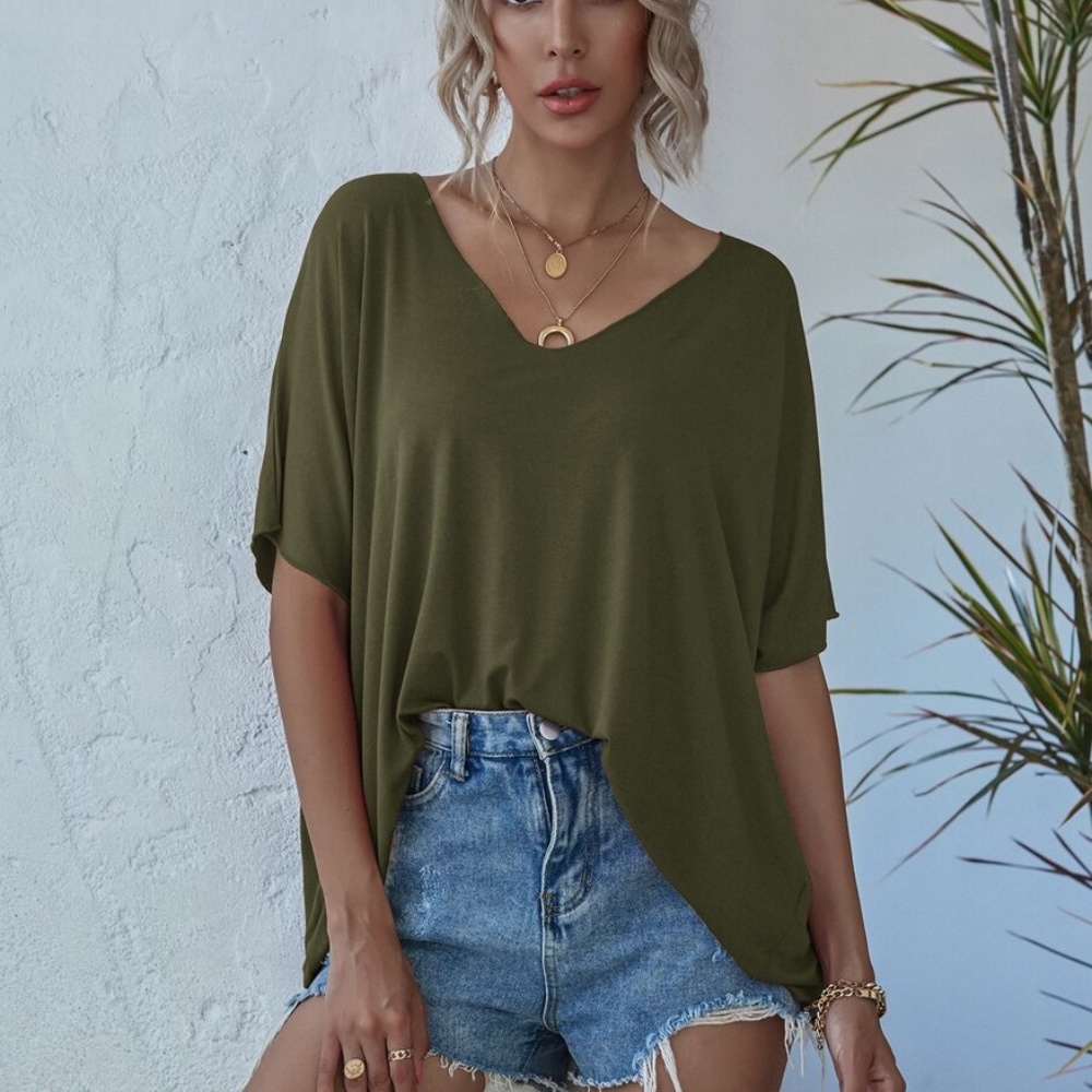 Cozy Black Batwing Sleeve Oversized Casual Top - Picture 4 of 4